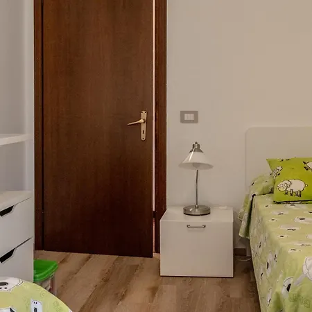 Garibaldi Apartment